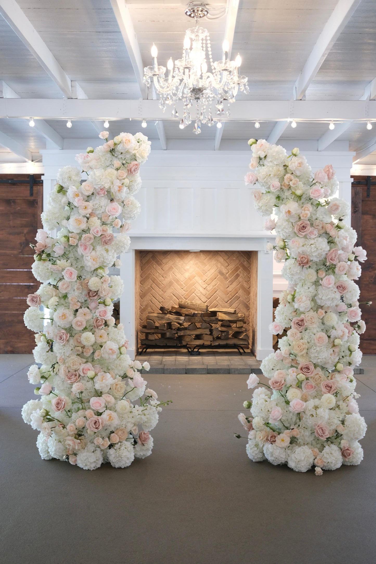 Pearl Blush Pillars