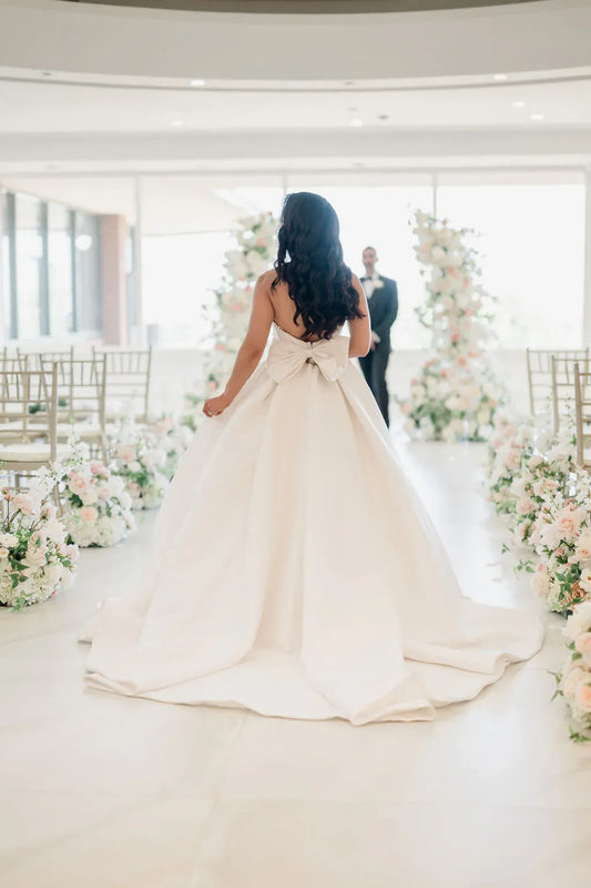 Pearl Blush Aisle Flowers