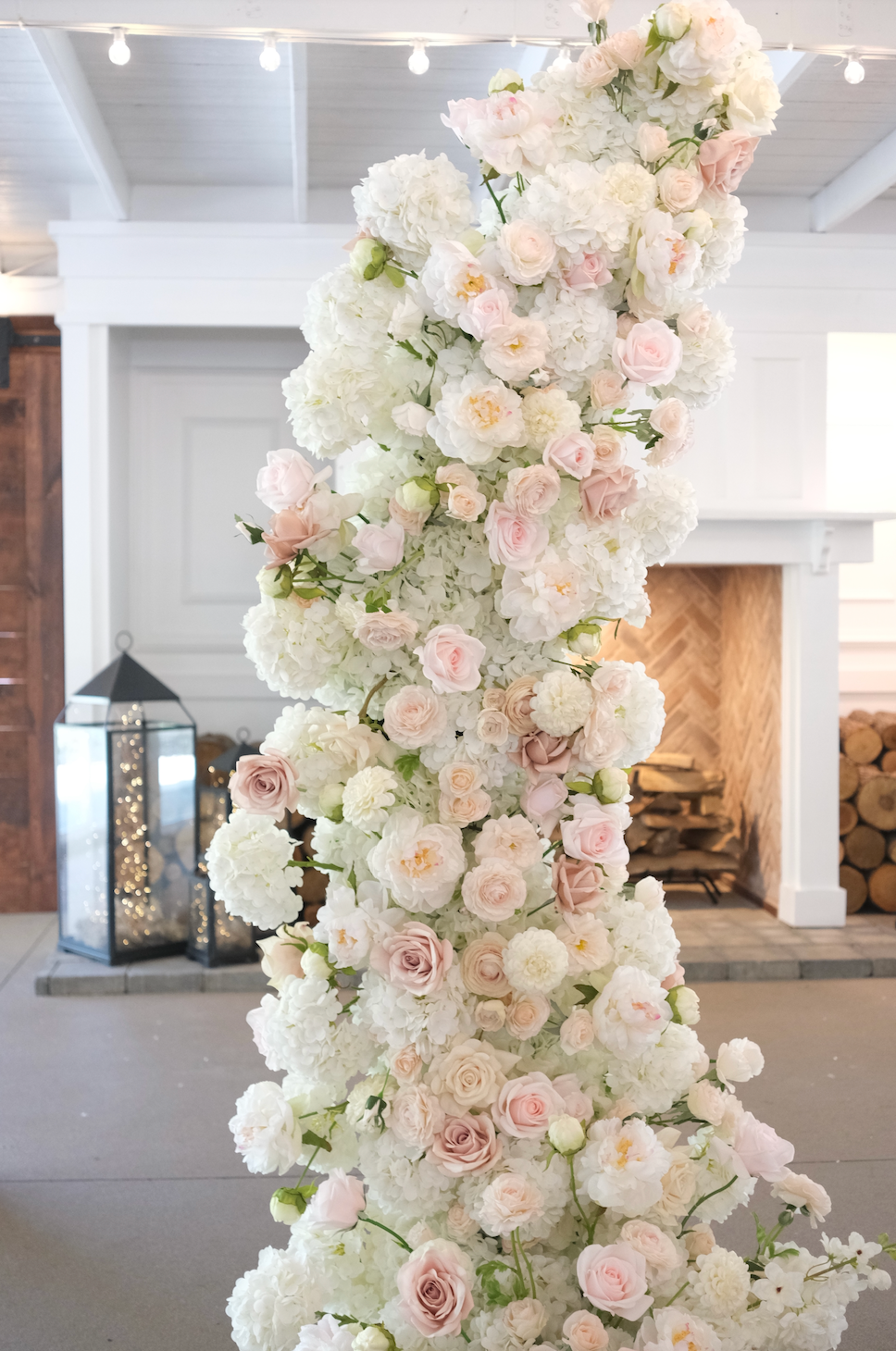 Pearl Blush Pillars