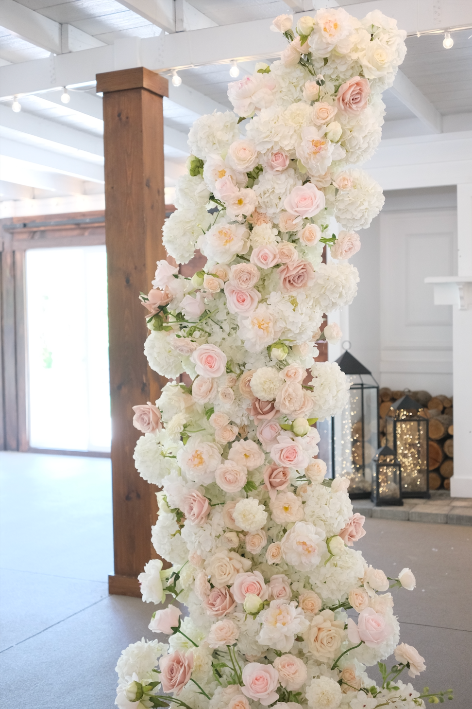 Pearl Blush Pillars